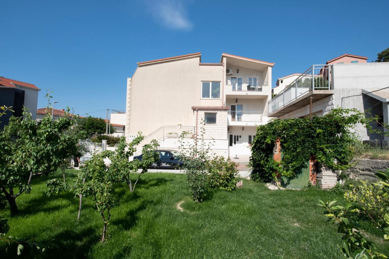 Apartments Bevanda Podstrana Buitenkant foto